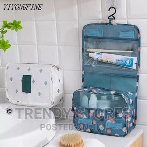 New Foldable Hanging Make Up / Cosmetic Bag - thumbnail 2