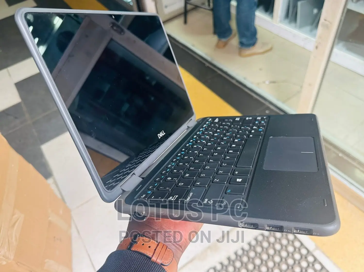 Laptop Dell Latitude 11 3189 4GB Intel Celeron SSD 128GB