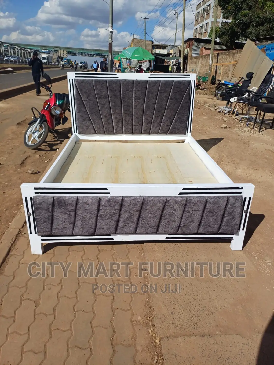 OFFER! Chester Executive Beds (Colour of Your Choice) in Thika