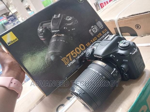 Nikon D7500 Brand New 18-140mm