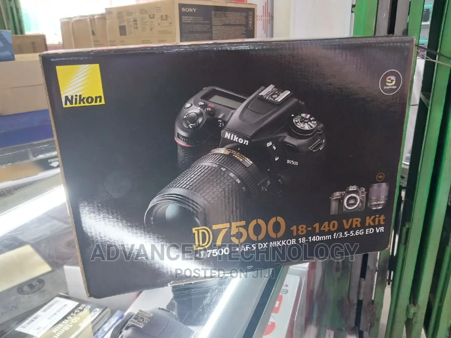 Nikon D7500 Brand New 18-140mm