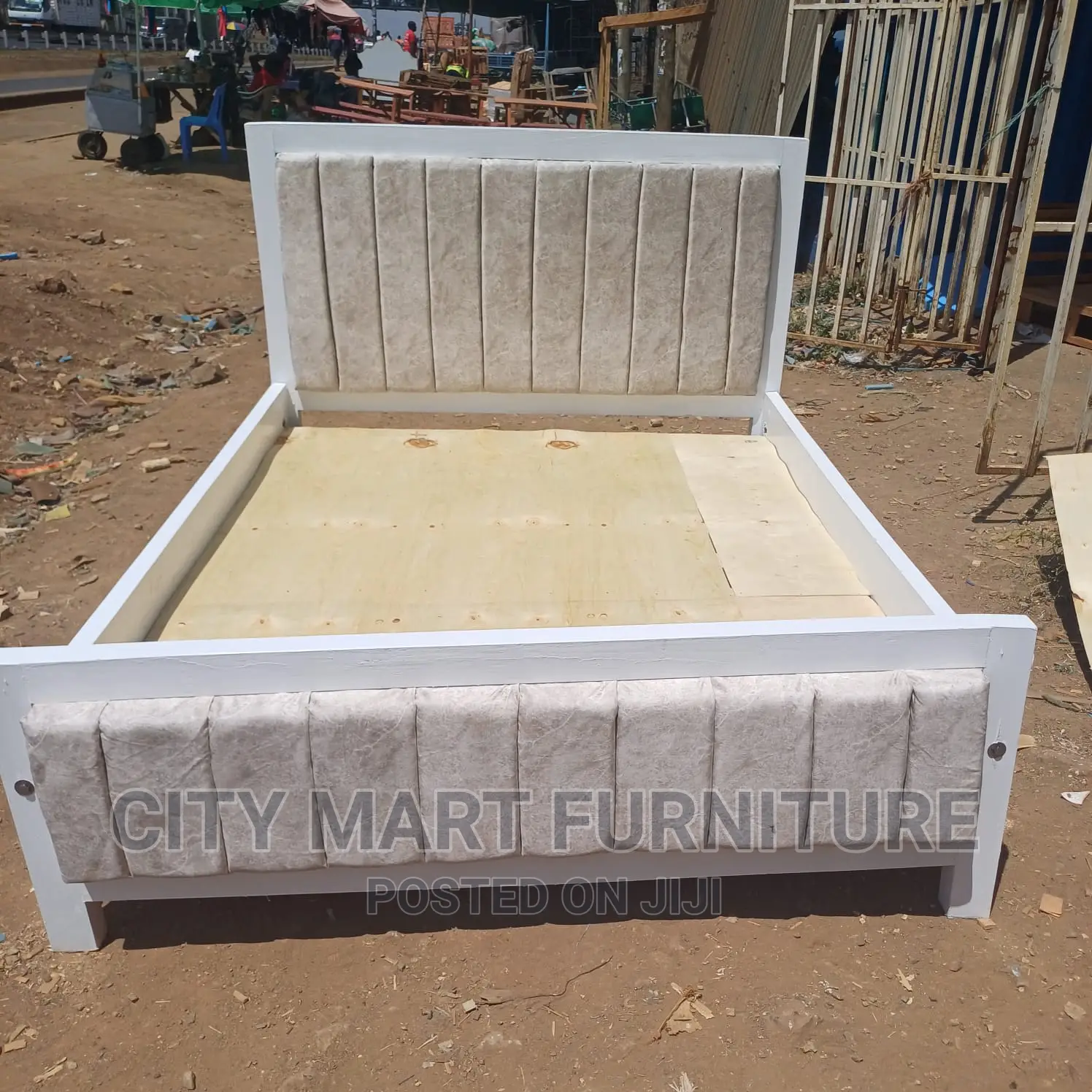 OFFER! Chester Executive Beds (Colour of Your Choice) in Kiambu