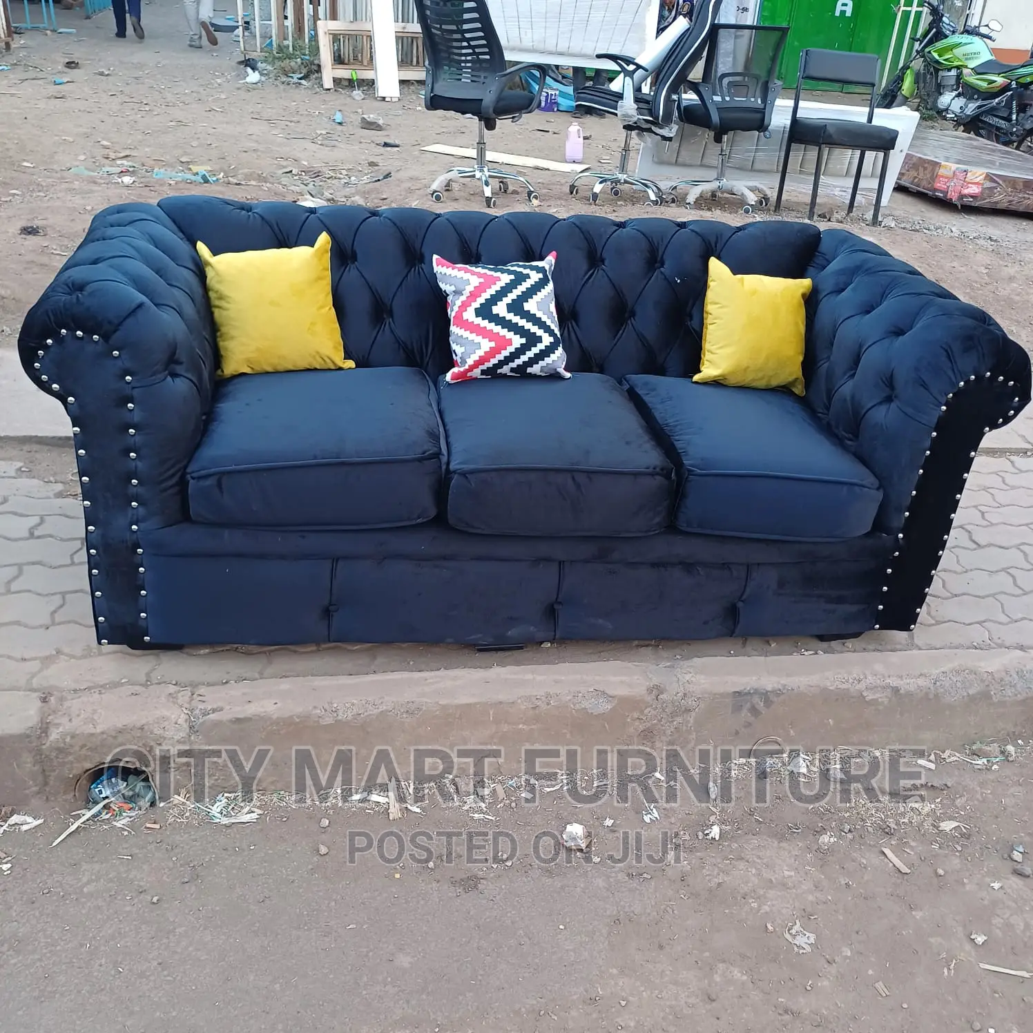 OFFER! 3Seater Sofa+Free Throw Pillows (All Colours) in Juja