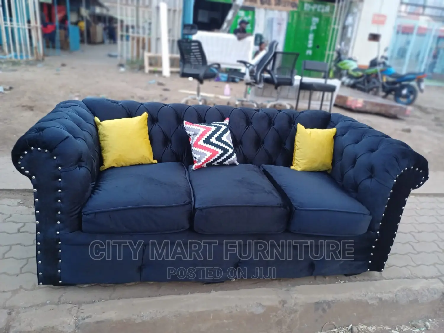 OFFER! 3Seater Sofa+Free Throw Pillows (All Colours) in Thika