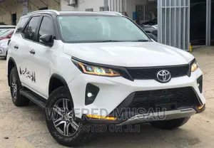 Toyota Fortuner 2.8 D AWD 2016 White