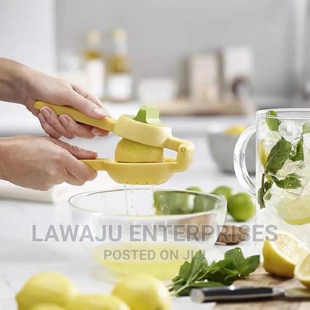 Double Bowl Lemon Squeezer - thumbnail 2