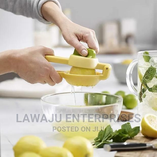 Double Bowl Lemon Squeezer - thumbnail 3