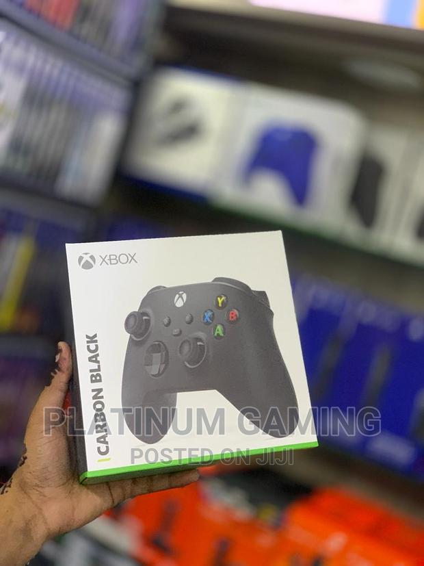 X Box Series X/S Controller - main view