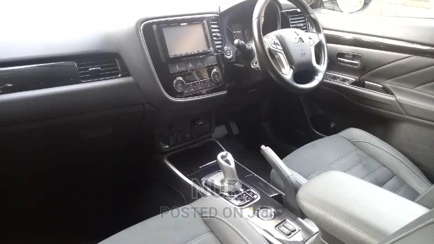 Mitsubishi Outlander 2016 White