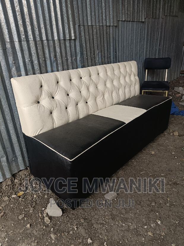 Waiting Bench or Reception Bench. - main view