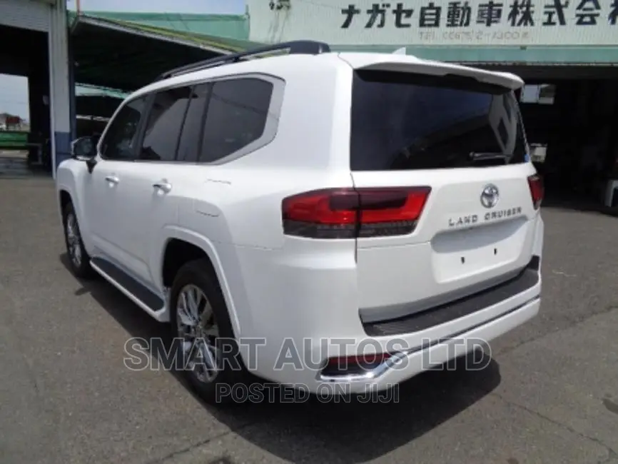New Toyota Land Cruiser 2023 Pearl