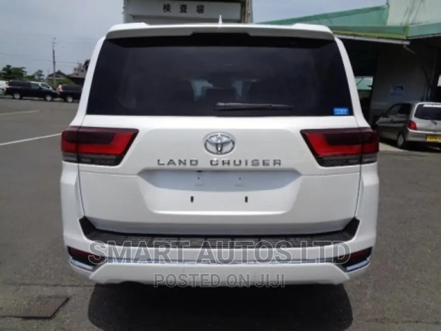 New Toyota Land Cruiser 2023 Pearl