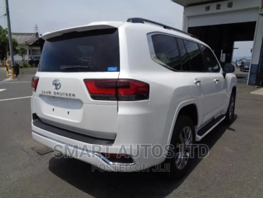 New Toyota Land Cruiser 2023 Pearl