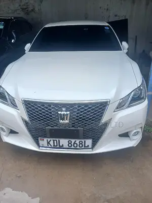 Toyota Crown 2015 Pearl