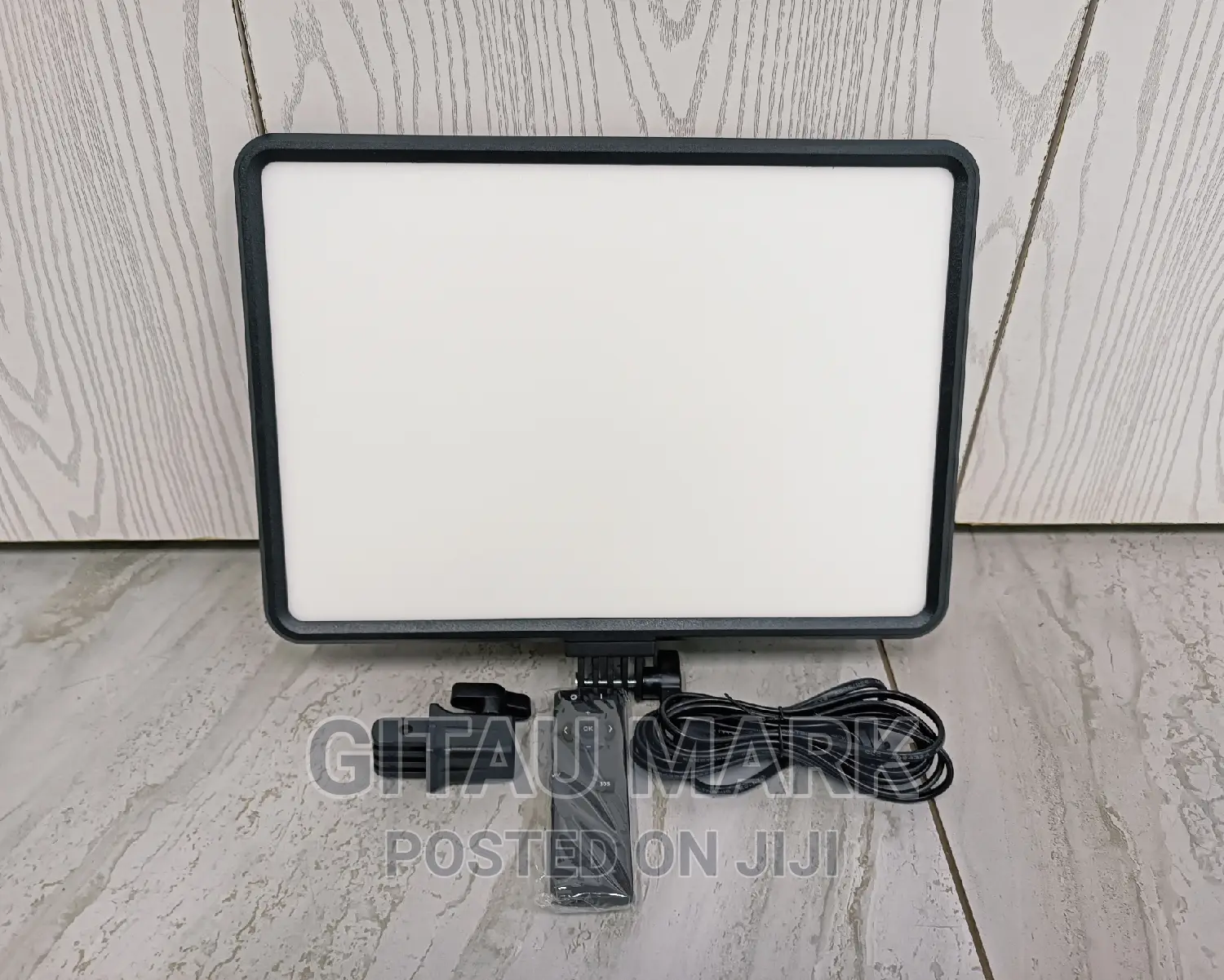 Jmary Fm-17rs 17inch Panel Light