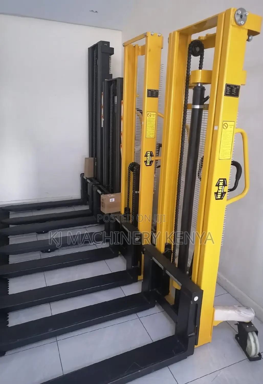 Stacker -3 Tonnes