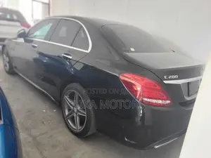 Mercedes-Benz C200 2016 Black