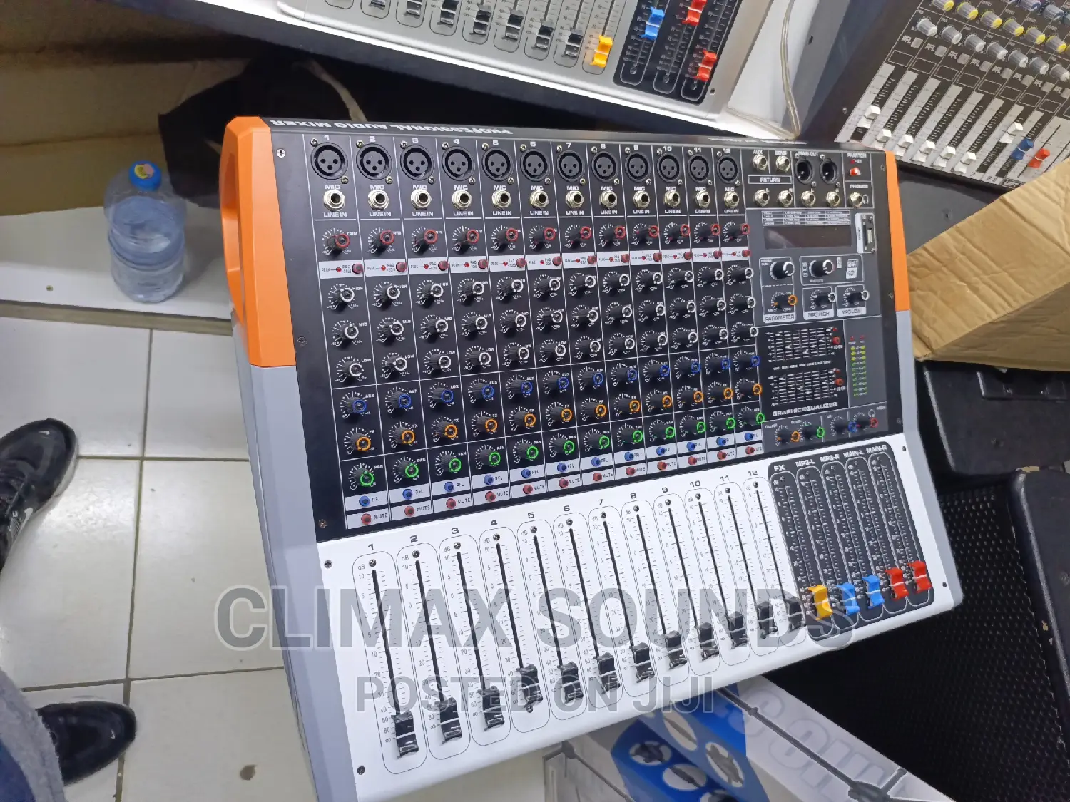 Yamaha Powered Mixer Py -12usb