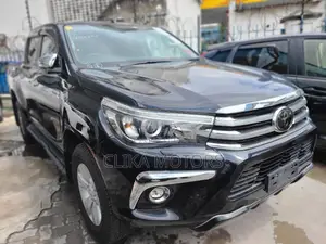 Toyota Hilux 2016 Black