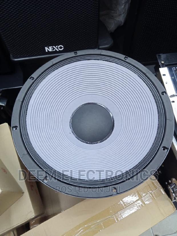 JBL 18" Bass - main view