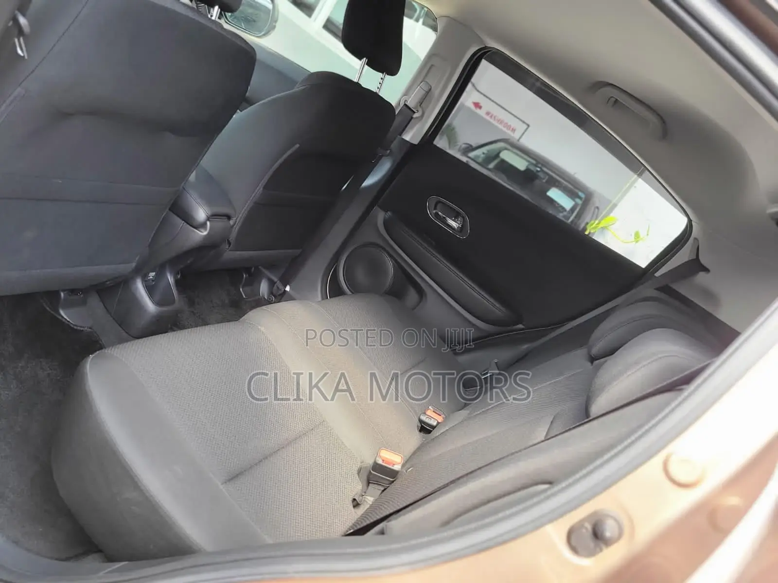 Honda Vezel 2017 Gold