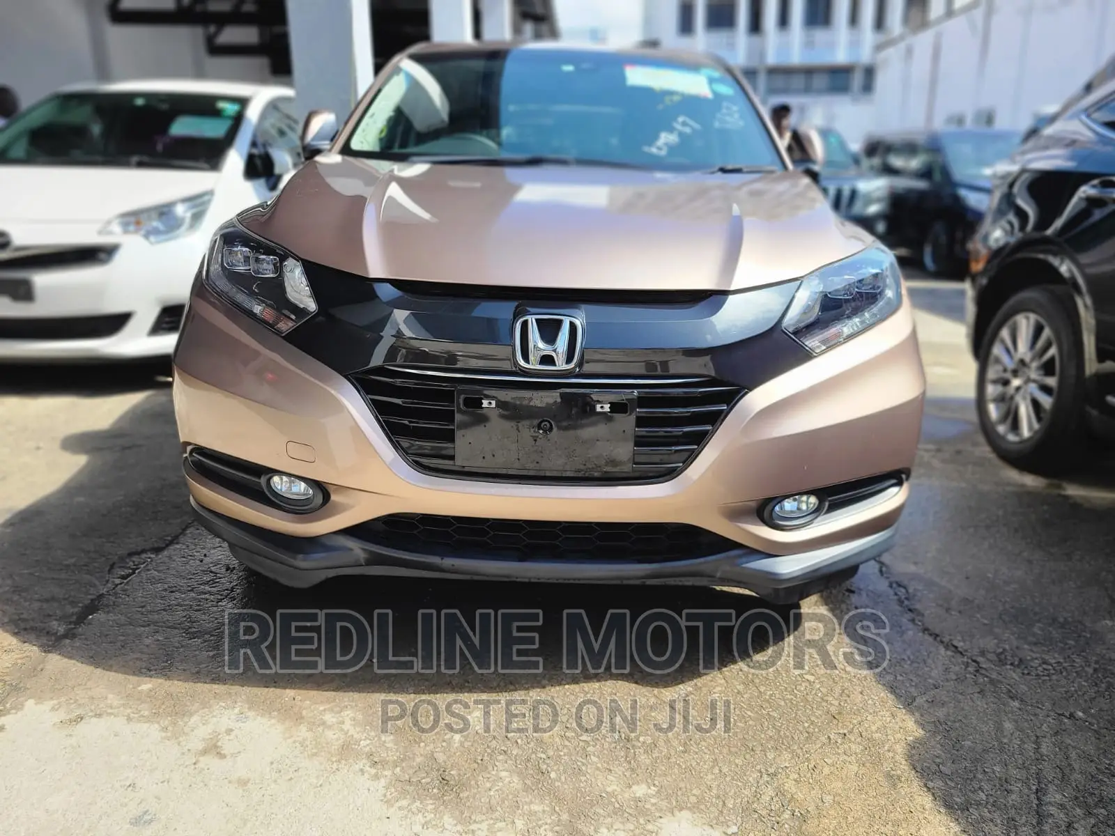 Honda Vezel 2017 Gold