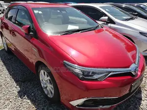 Toyota Auris 2016 Burgundy