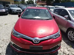 Toyota Auris 2016 Burgundy