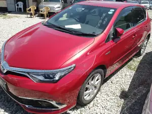Toyota Auris 2016 Burgundy