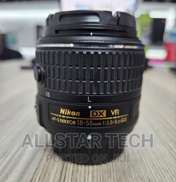 Nikon Af-S Dx Nikkor 18-55mm F/3.5-5.6g VR Ii Lens