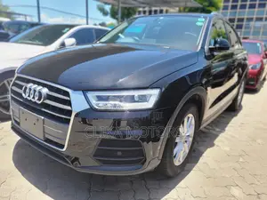 Audi Q3 2016 Black