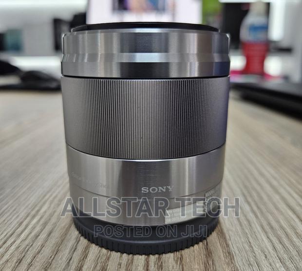 Sony E 50mm F/1.8 OSS Lens