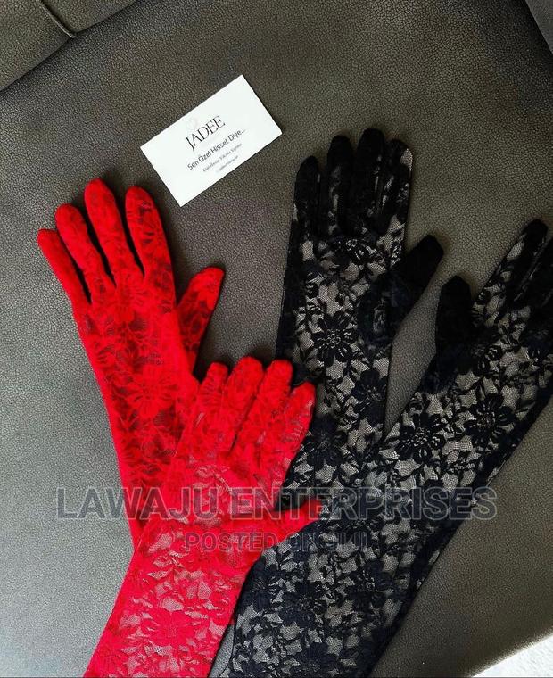 Wedding Floral Lace Gloves - main view