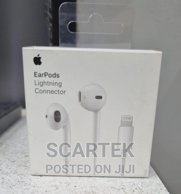 Apple Earpods Lightning Connector - main view