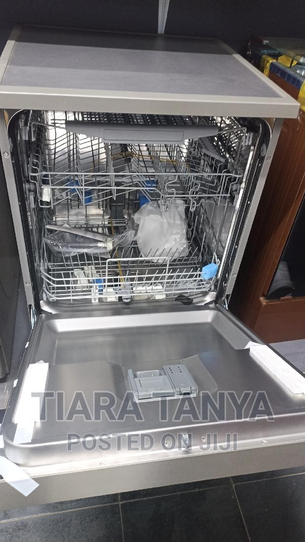 Hisense Dishwasher 15 Plates HS623E90X - main view