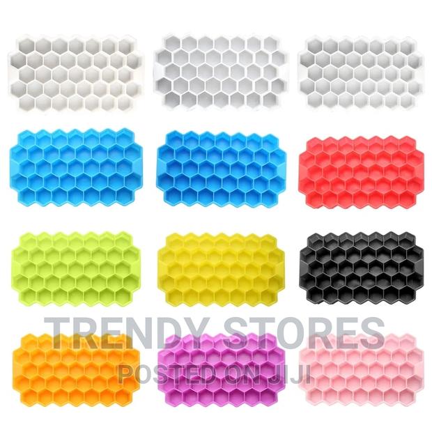 Reusable Honeycomb Silicone Icecube Mould* - thumbnail 4