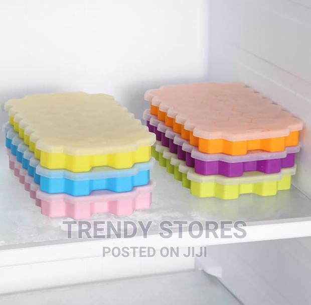 Reusable Honeycomb Silicone Icecube Mould* - thumbnail 5