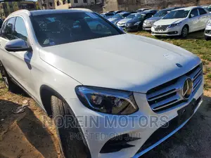 Mercedes-Benz GLC-Class 2017 White