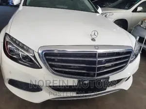 Mercedes-Benz C200 2016 Off white