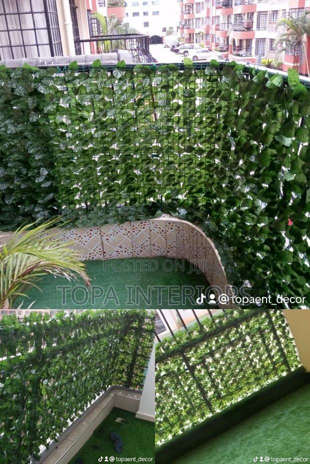 Artificial Leaf Privacy Fence Artificial Leaf Privacy Fence - main view