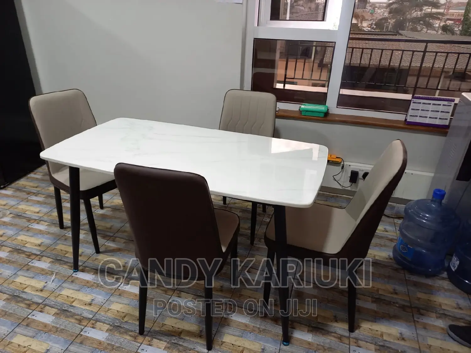 Modern Pure Marble 4 Seater Dining Set