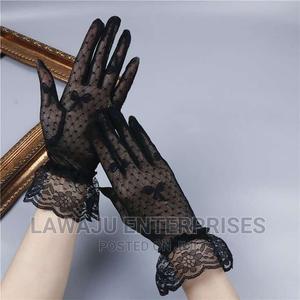 Mesh Fishnet Gloves - thumbnail 2