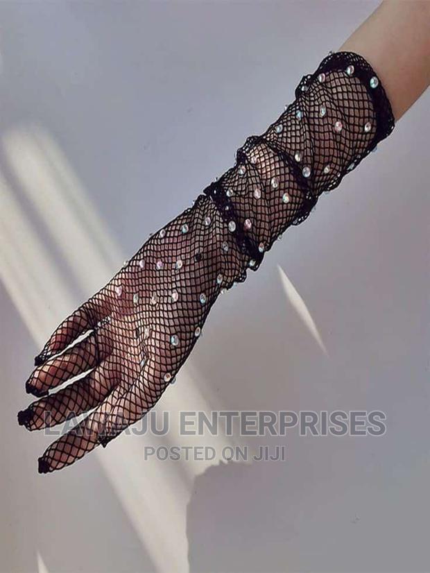 Mesh Fishnet Gloves - thumbnail 3