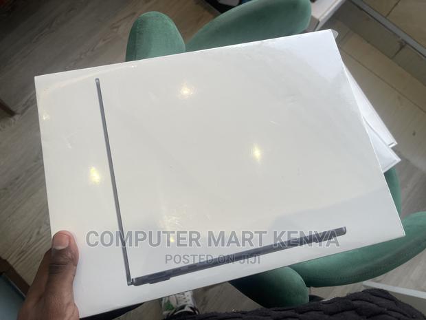 New Laptop Apple MacBook Air 8GB Apple M2 SSD 256GB - thumbnail 2
