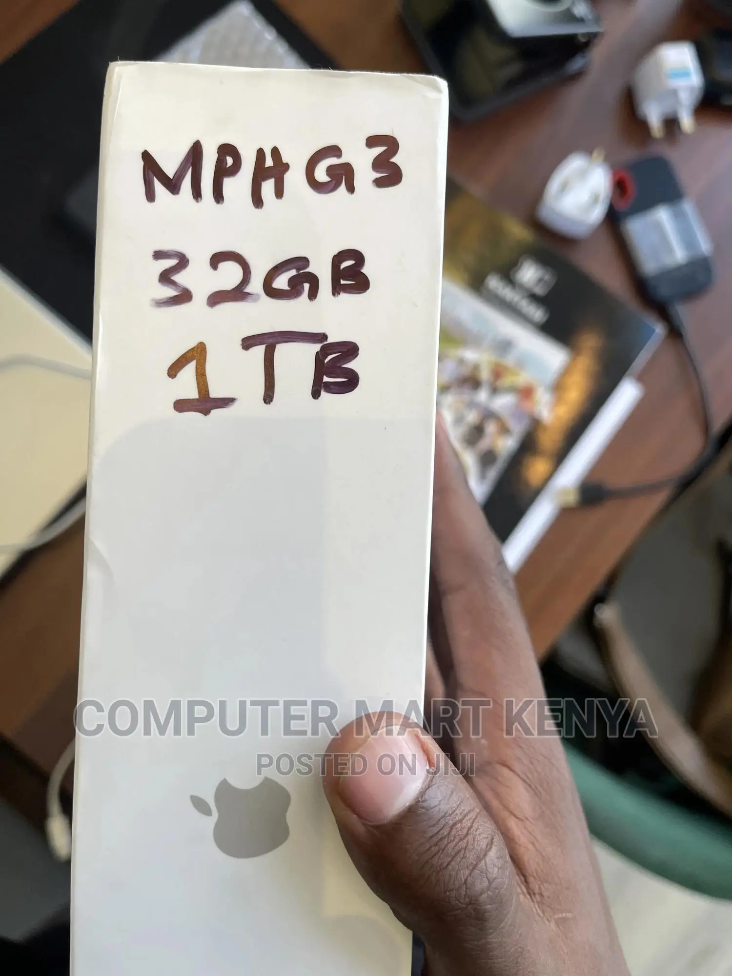 New Apple MacBook Pro 2023 M2 16-Inch 32GB Apple M2 Ultra SSD 1T