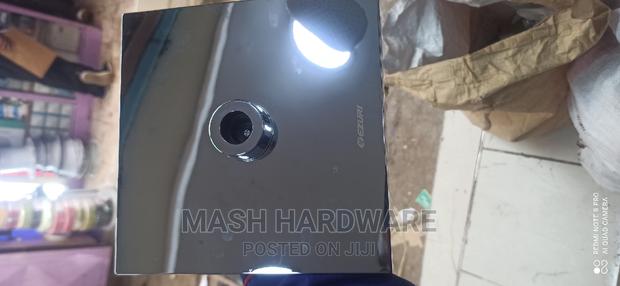 Ezuri 8" Shower Head - thumbnail 3