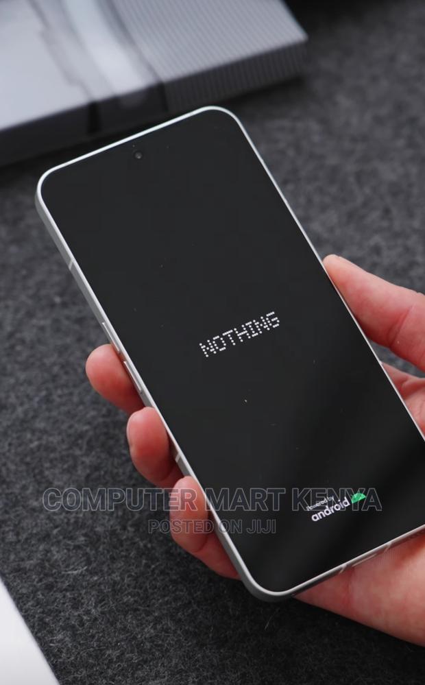 New Nothing Phone 2 256 GB White