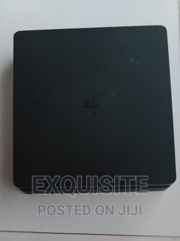 Playstation 4 Slim (Almost New) - main view