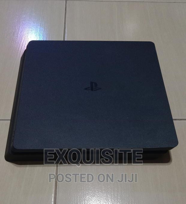 Playstation 4 Slim (Almost New) - thumbnail 3