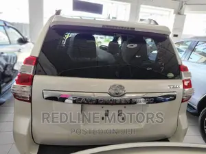 Toyota Land Cruiser Prado 2016 White